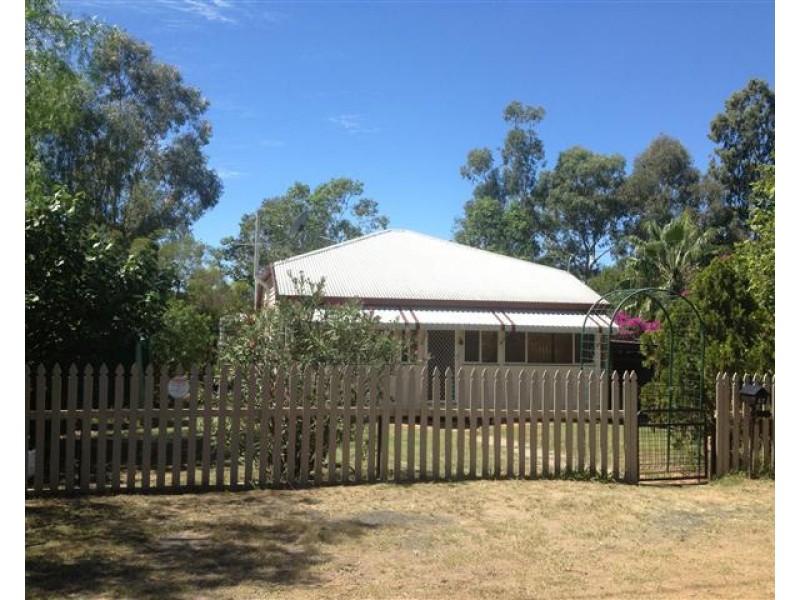47 Northern Road, Roma QLD 4455