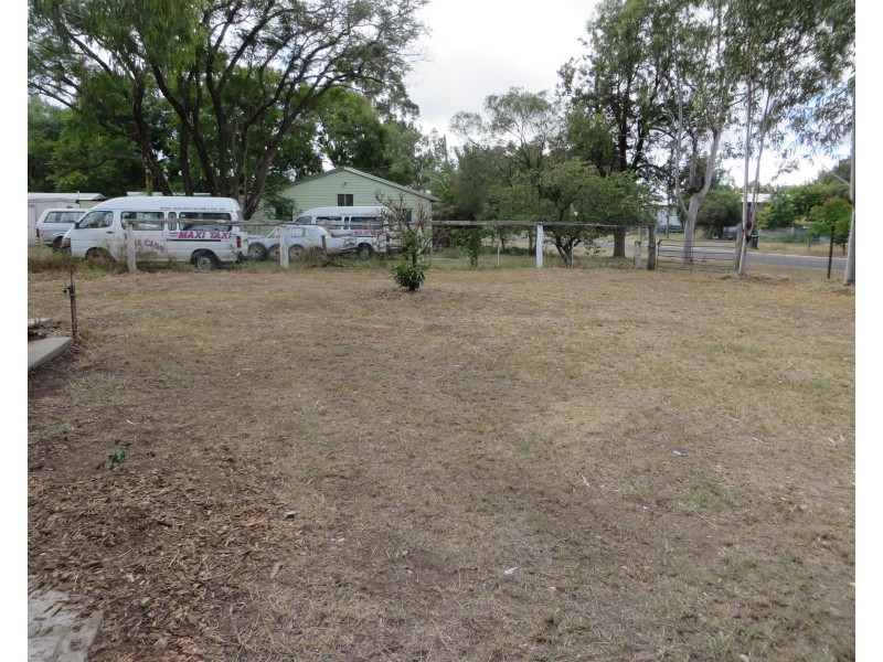 9 Bungil Street, Roma QLD 4455