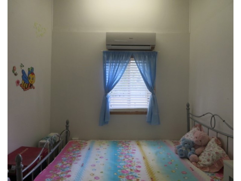 9 Bungil Street, Roma QLD 4455