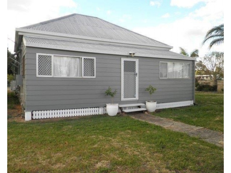 13 – 15 Chrystal Street, Roma QLD 4455