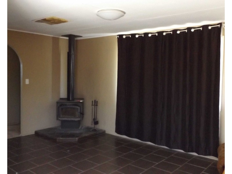 20 Elmer Street, Roma QLD 4455