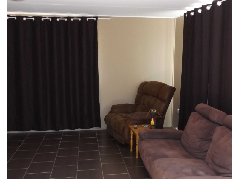 20 Elmer Street, Roma QLD 4455