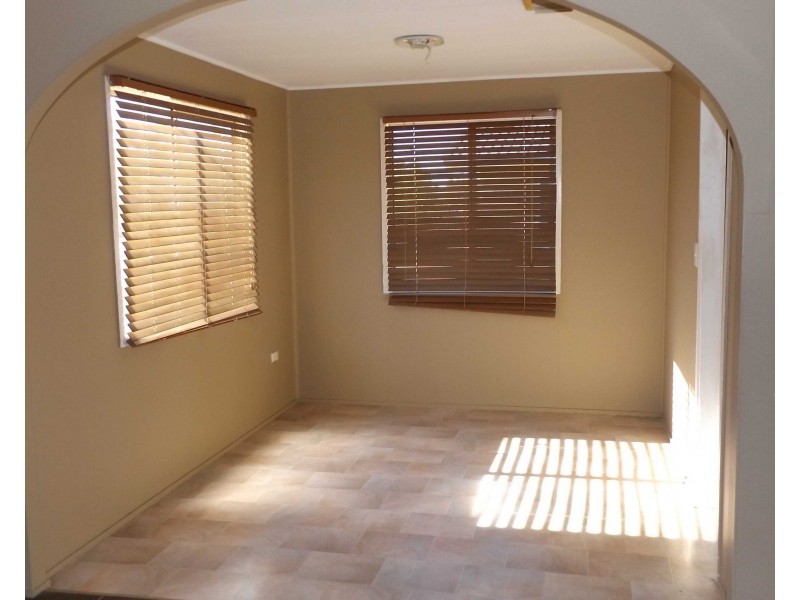 20 Elmer Street, Roma QLD 4455