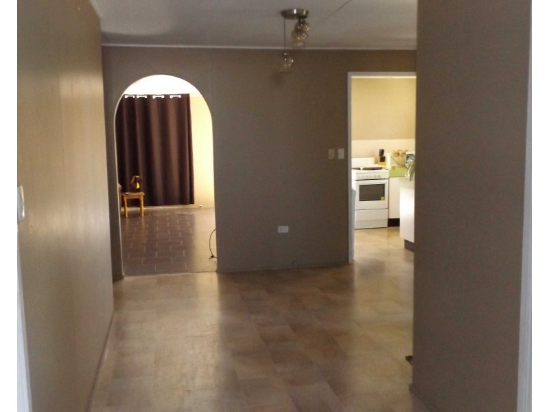 20 Elmer Street, Roma QLD 4455