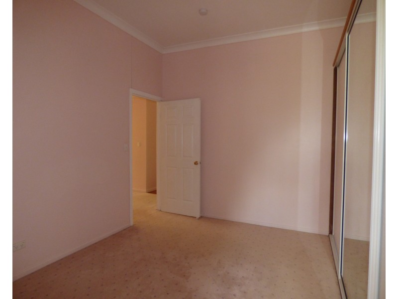 32 Clayton Road, Roma QLD 4455