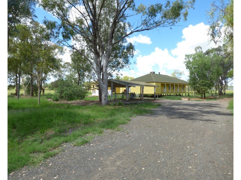 32 Clayton Road, Roma QLD 4455