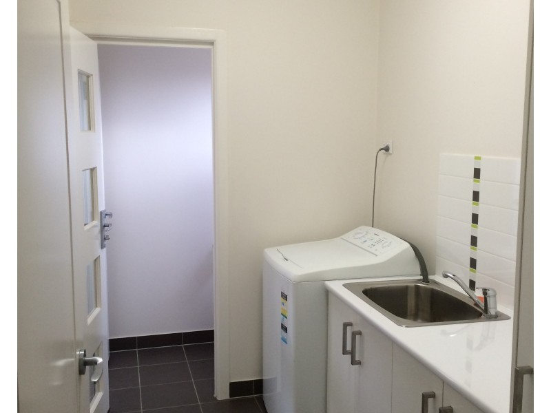 2 Lockyer Crescent, Roma QLD 4455