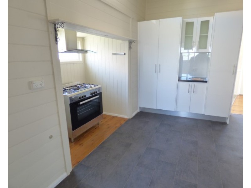 125 Wyndham Street, Roma QLD 4455