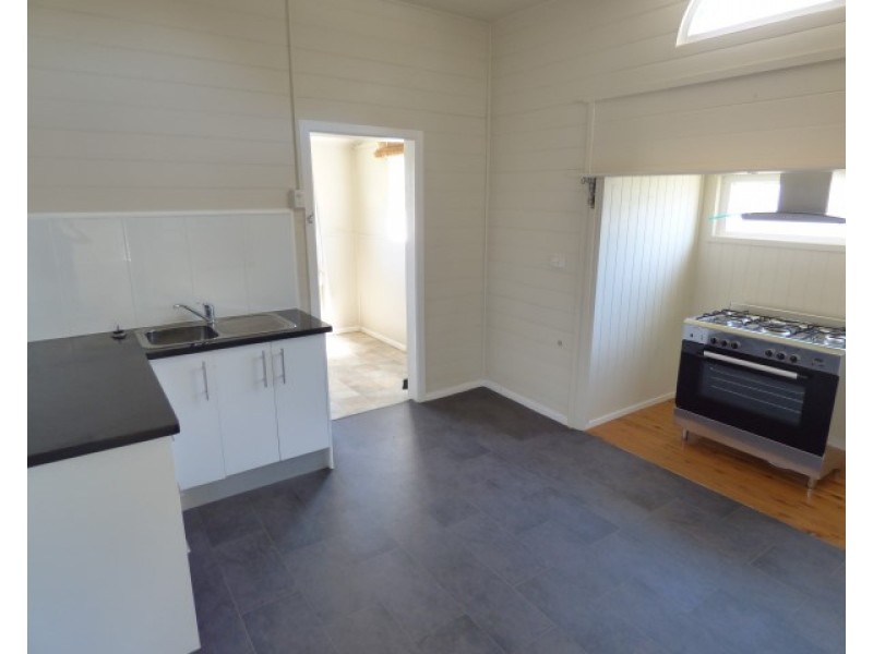 125 Wyndham Street, Roma QLD 4455