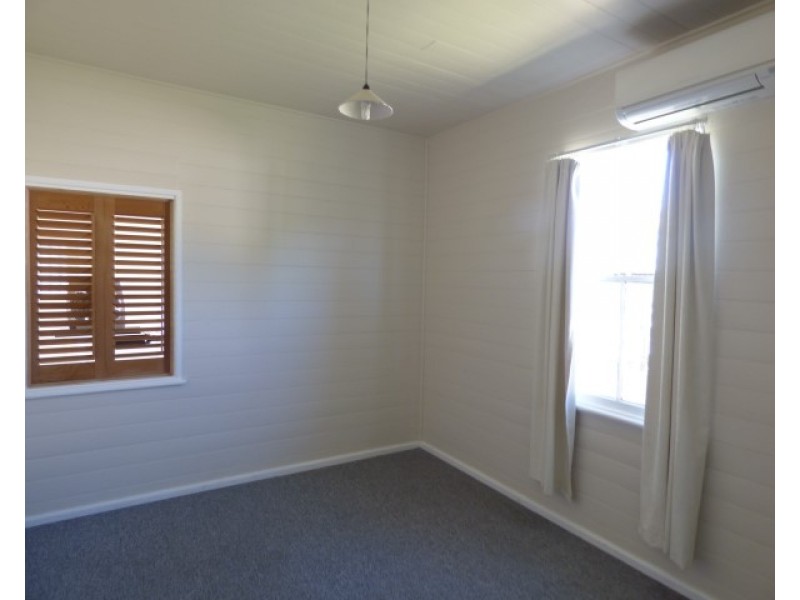 125 Wyndham Street, Roma QLD 4455