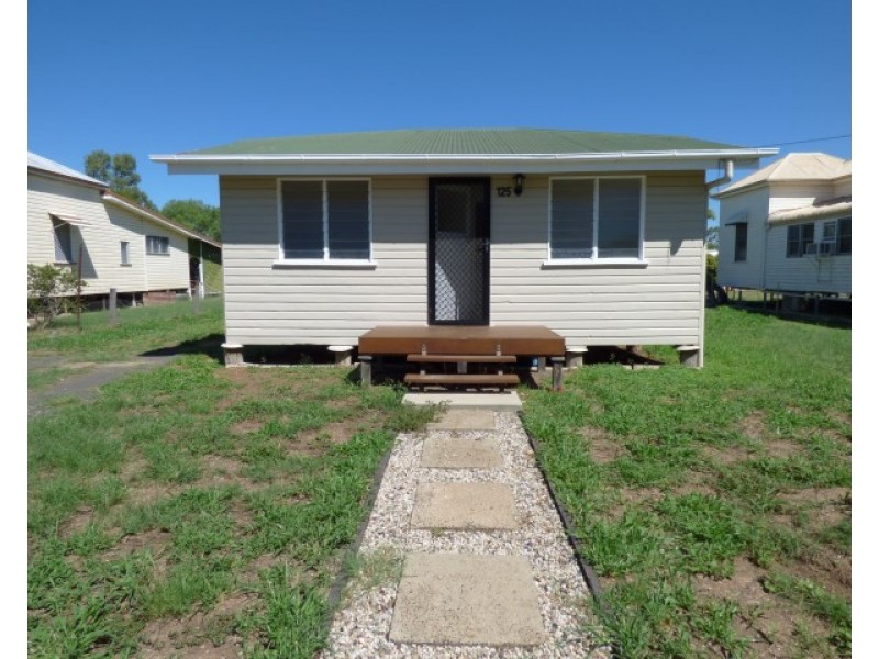 125 Wyndham Street, Roma QLD 4455