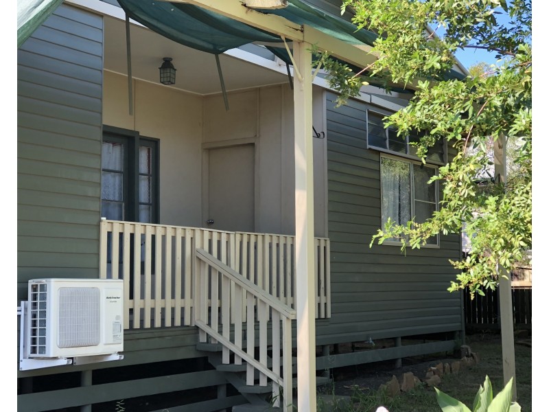 2 Laman Street, Roma QLD 4455