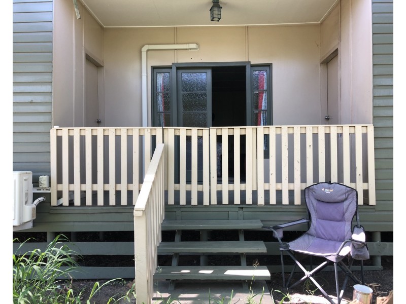 2 Laman Street, Roma QLD 4455