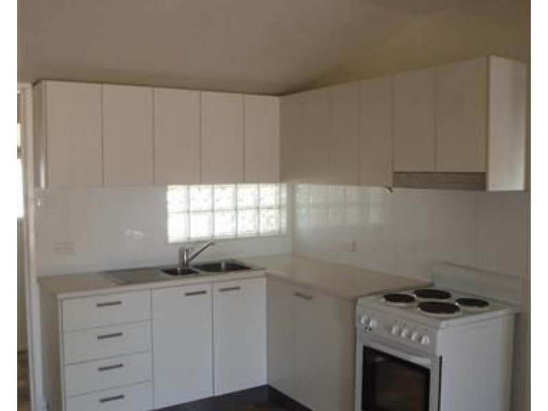 2/16 Duke Street, Roma QLD 4455