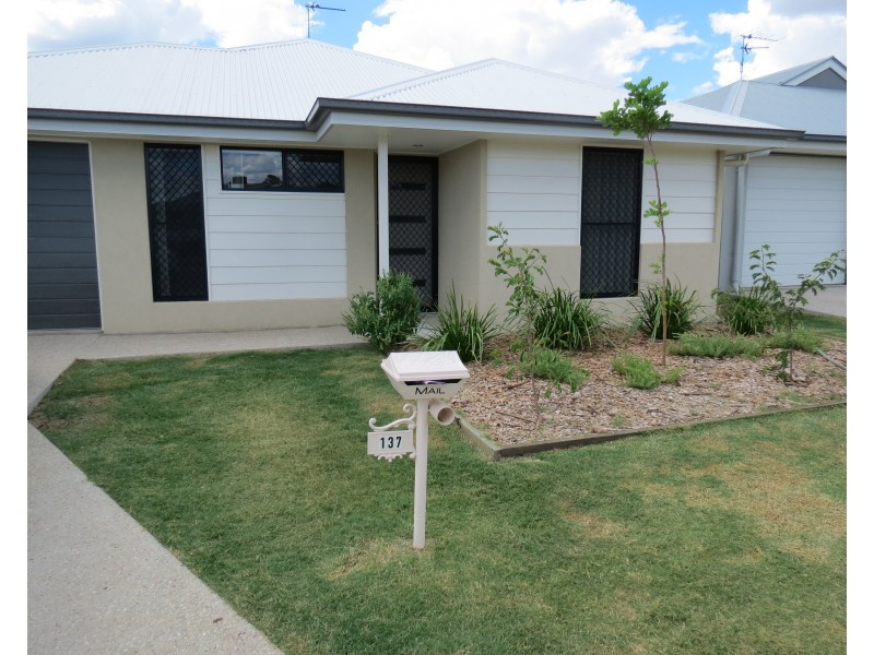 137 Bowen Street, Roma QLD 4455