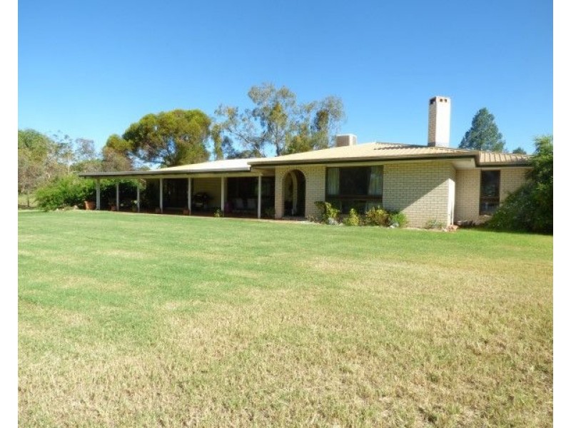 21 Lalors Lane, Roma QLD 4455