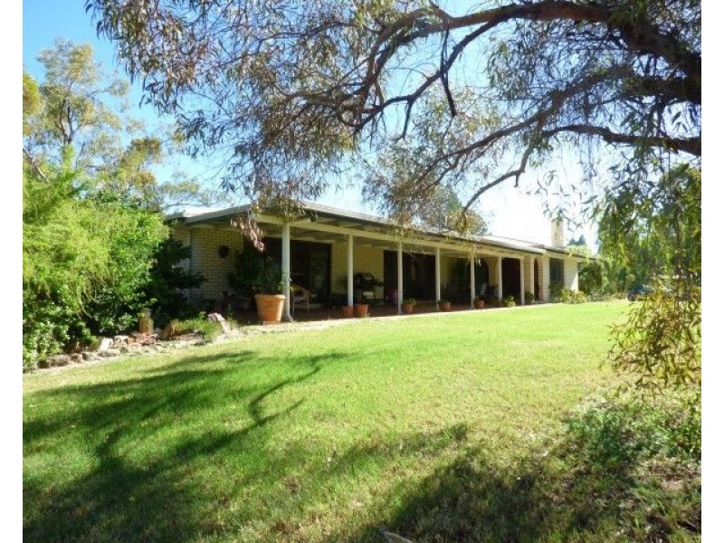 21 Lalors Lane, Roma QLD 4455