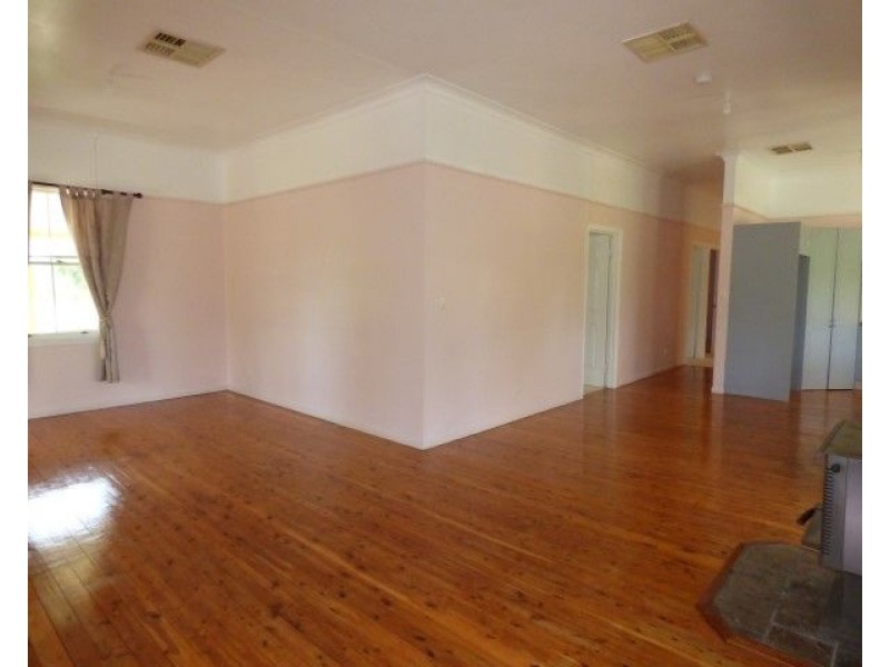 32 Clayton Road, Roma QLD 4455