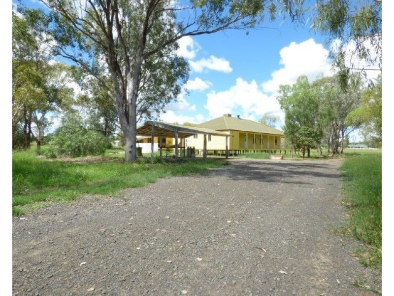 32 Clayton Road, Roma QLD 4455