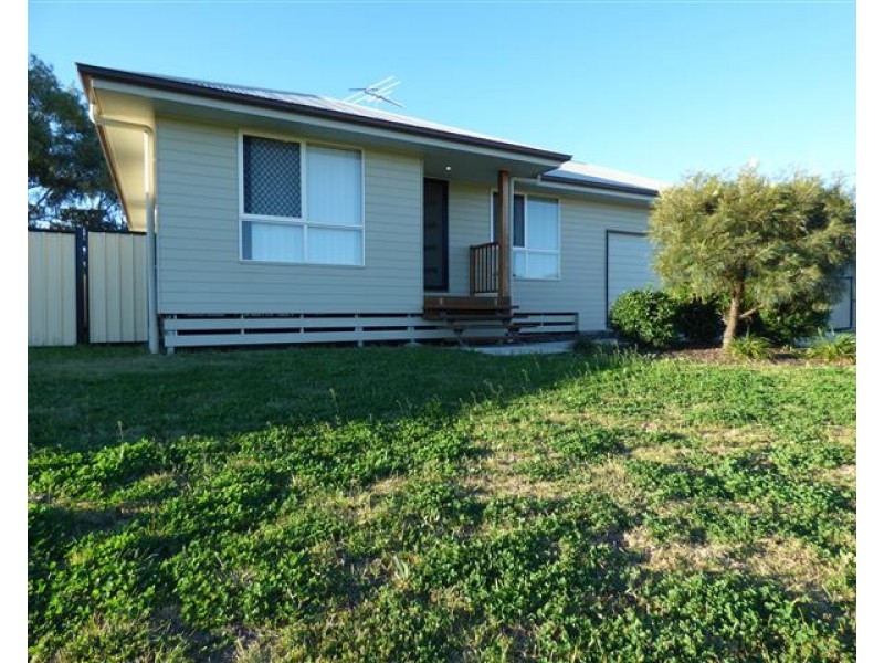 11 Courtney Street, Roma QLD 4455