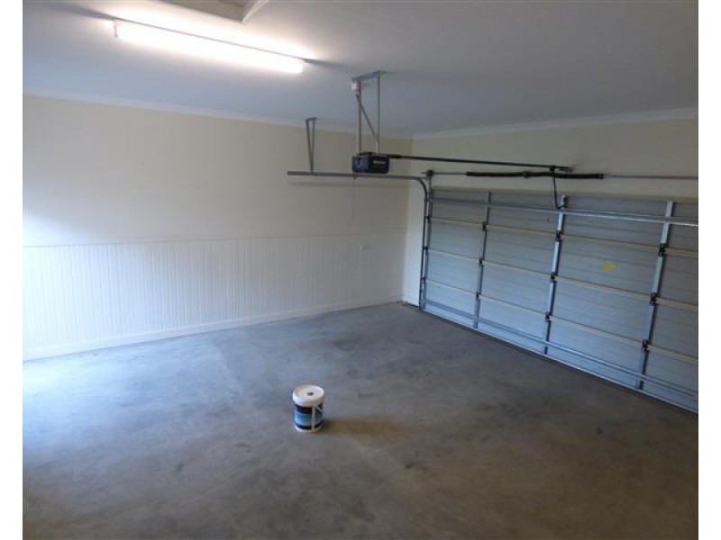 11 Courtney Street, Roma QLD 4455