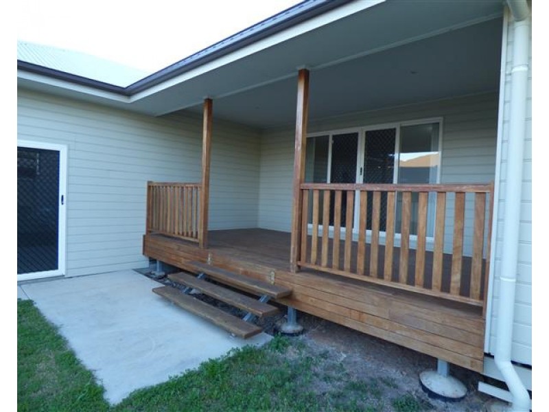 11 Courtney Street, Roma QLD 4455