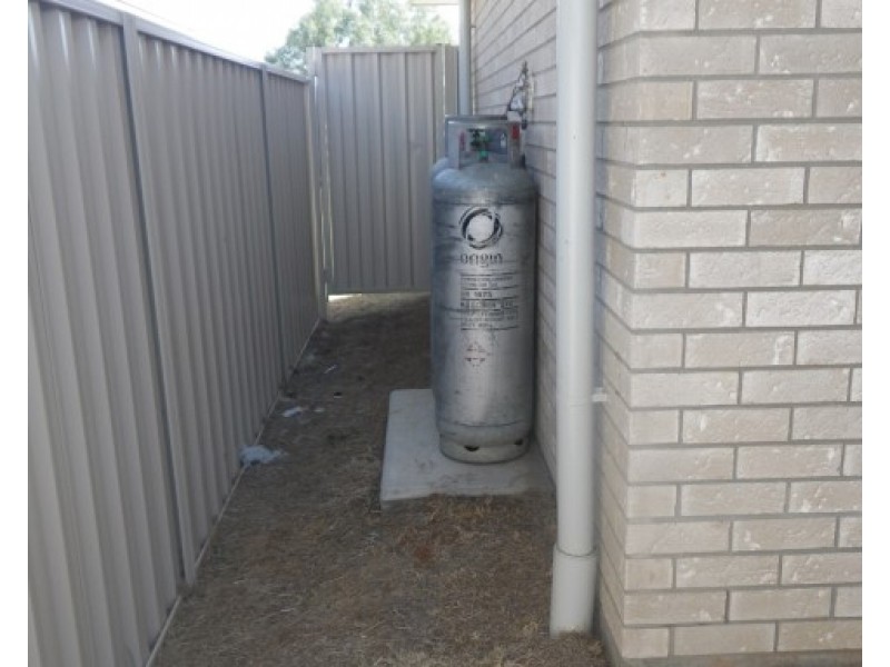 23 Ivy Street, Roma QLD 4455