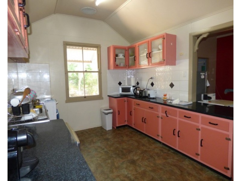 64 Charles, Roma QLD 4455