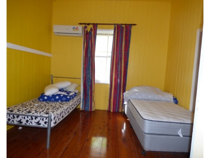 64 Charles, Roma QLD 4455