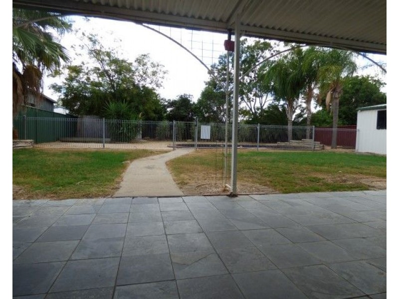 81 Miscamble Street, Roma QLD 4455