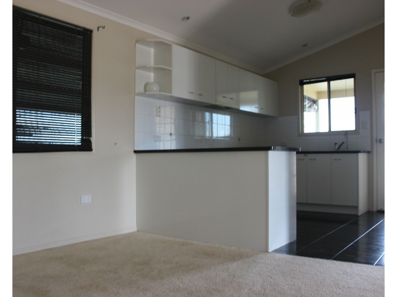 26 South Street, Roma QLD 4455