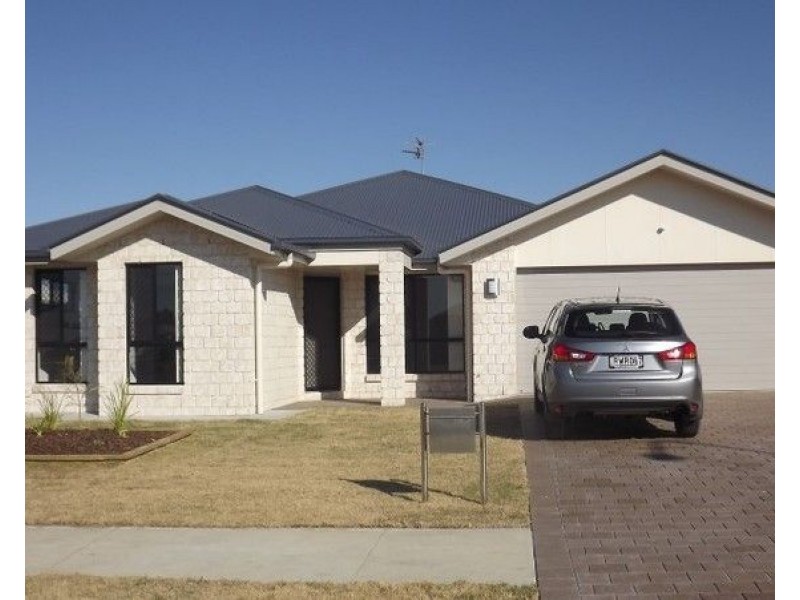 104 Taylor Street, Roma QLD 4455
