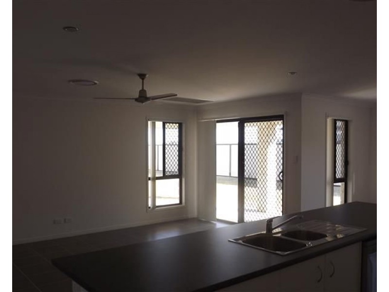 104 Taylor Street, Roma QLD 4455