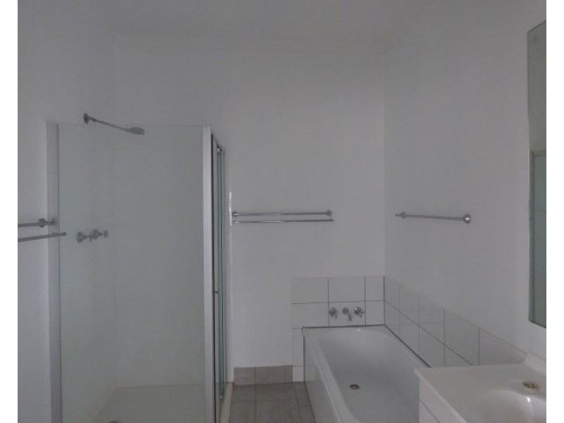 46970 Warrego Highway, Roma QLD 4455