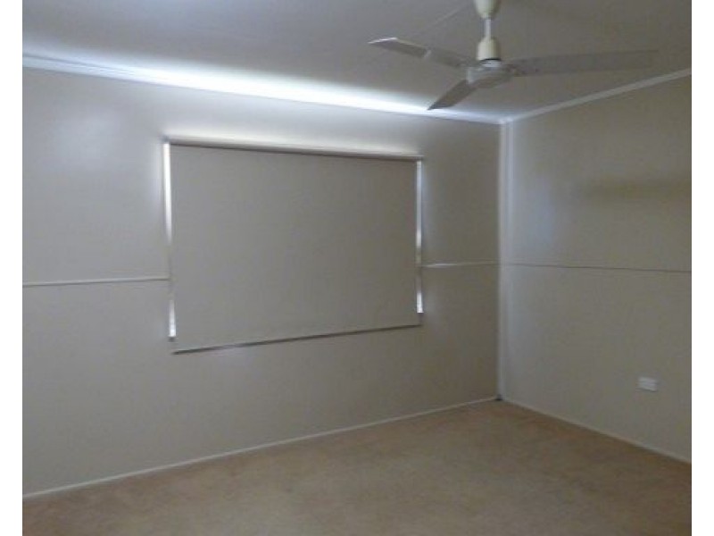 16 Howard Street, Roma QLD 4455