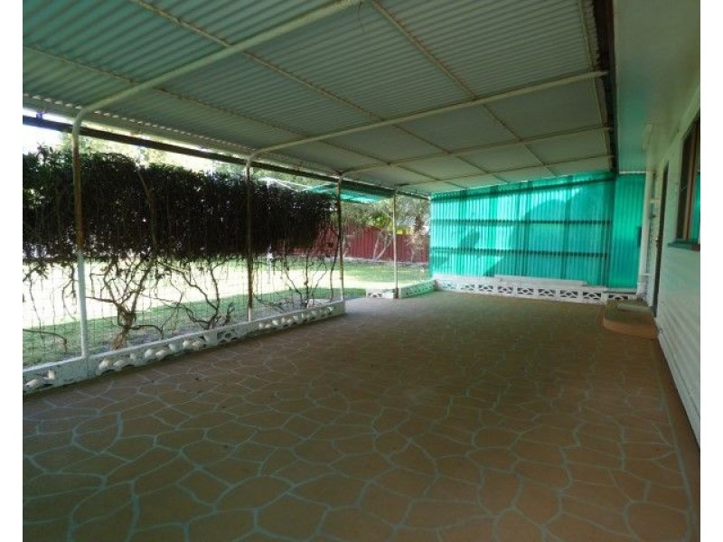 16 Howard Street, Roma QLD 4455