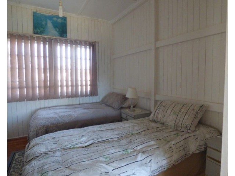 19 Hoffman Street, Roma QLD 4455