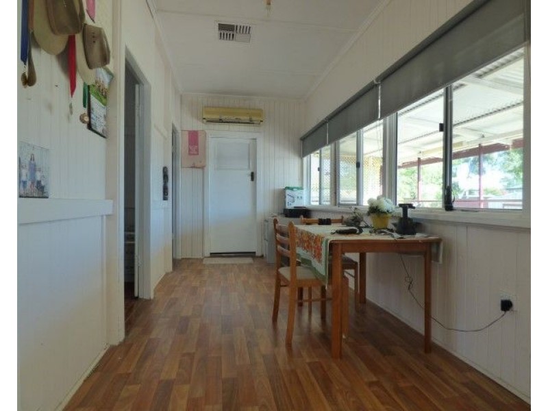 19 Hoffman Street, Roma QLD 4455