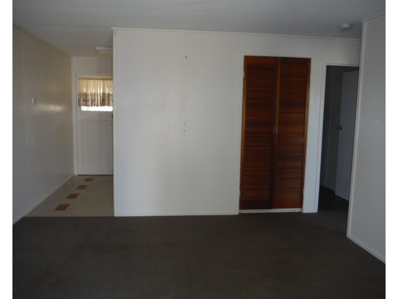 2/80 Bowen Street, Roma QLD 4455