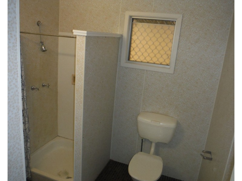 2/80 Bowen Street, Roma QLD 4455