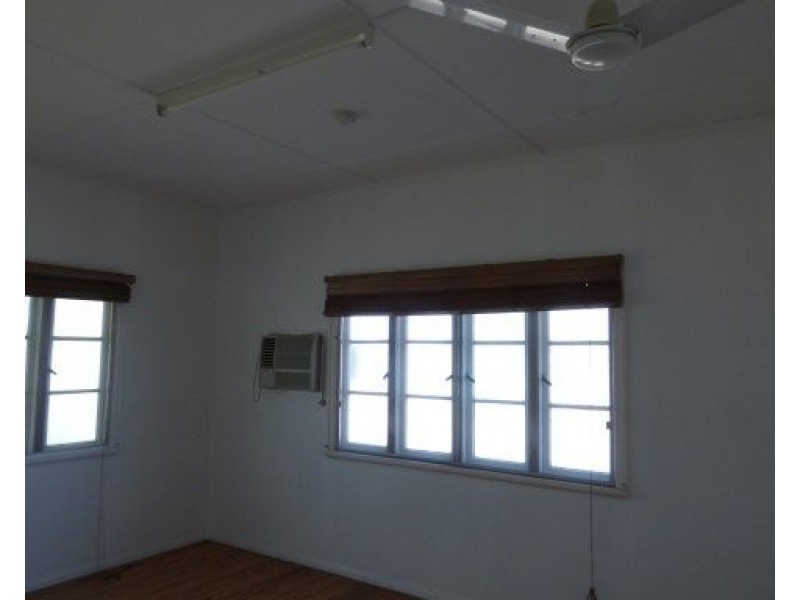 281 Edwardes Street, Roma QLD 4455