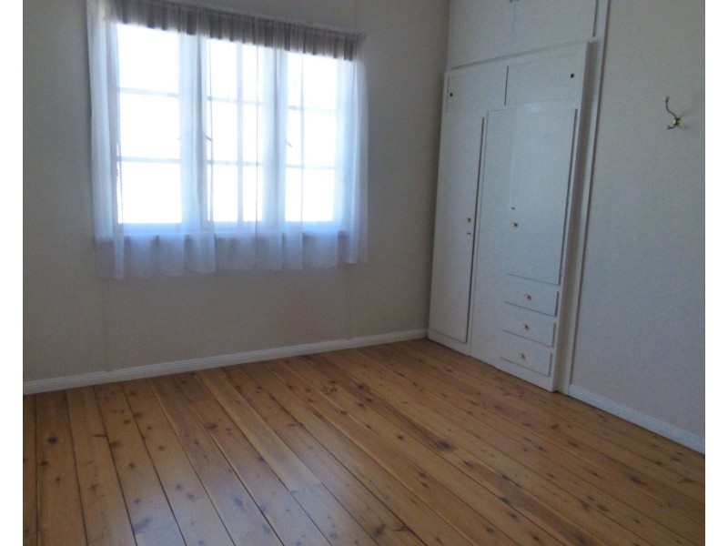 281 Edwardes Street, Roma QLD 4455