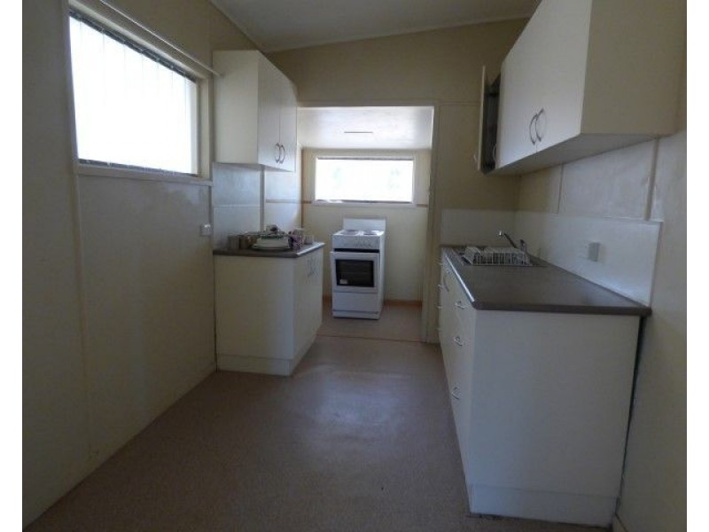37-39 Charles Street, Roma QLD 4455