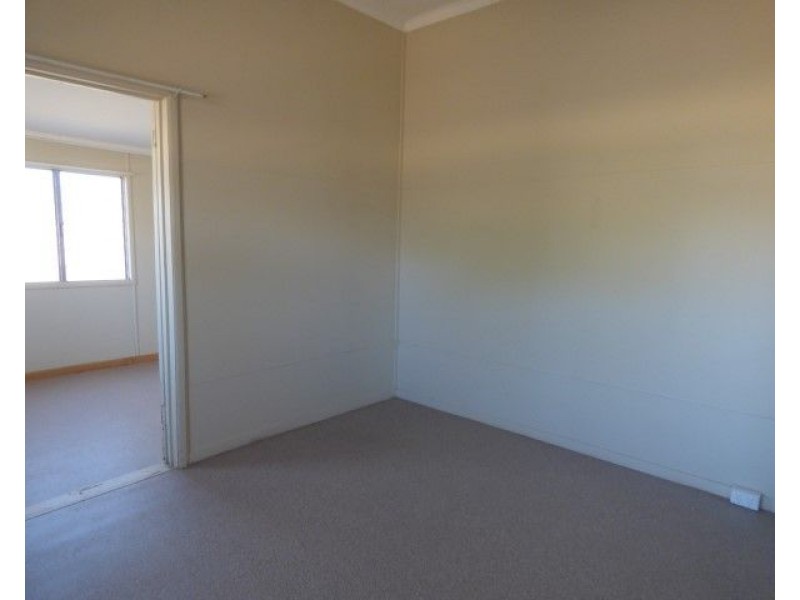 37-39 Charles Street, Roma QLD 4455