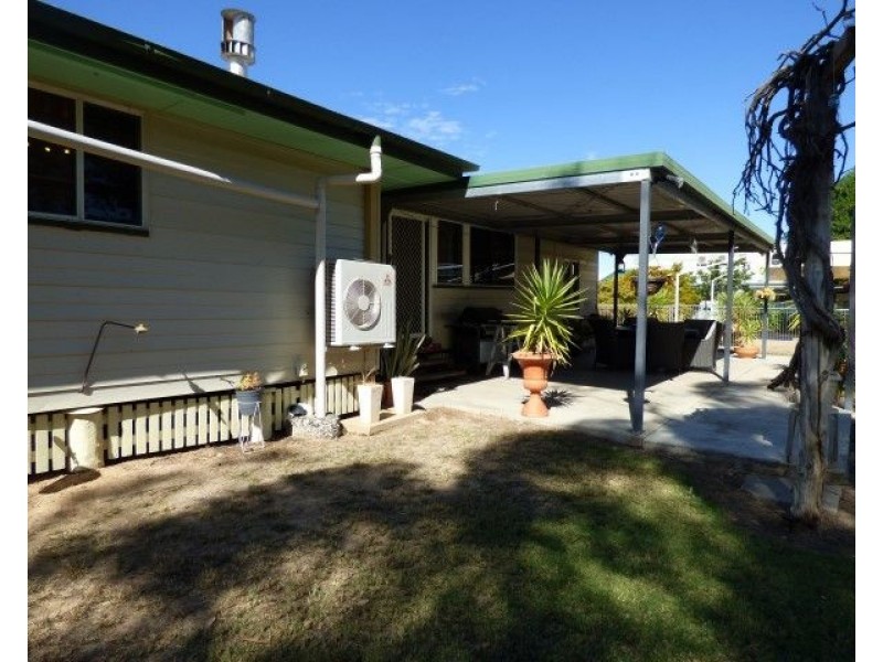 17 Arthur Street, Roma QLD 4455