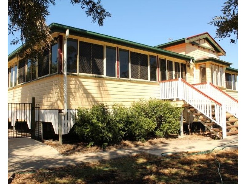 44 Clayton Road, Roma QLD 4455