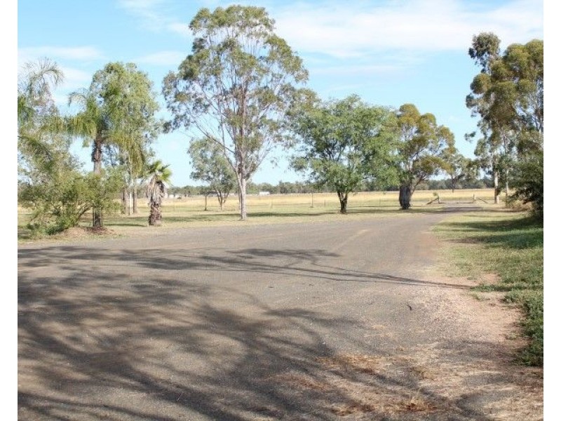 44 Clayton Road, Roma QLD 4455