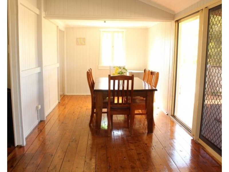 44 Clayton Road, Roma QLD 4455