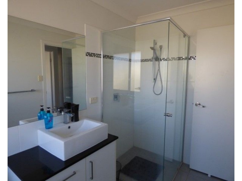 25 Beetson Drive, Roma QLD 4455