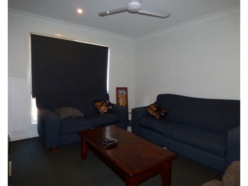25 Beetson Drive, Roma QLD 4455